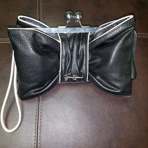 JS BLACK BOW CLUTCH/WRISTLET